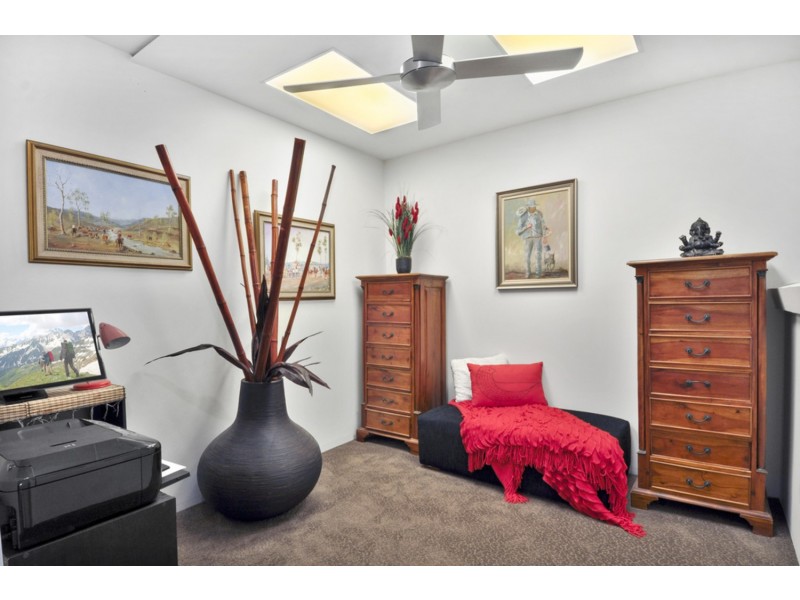 Pacific Keys /50 Hooker Boulevard, Mermaid Waters QLD 4218