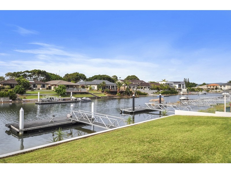 10 Boomerang Crescent, Sorrento QLD 4217