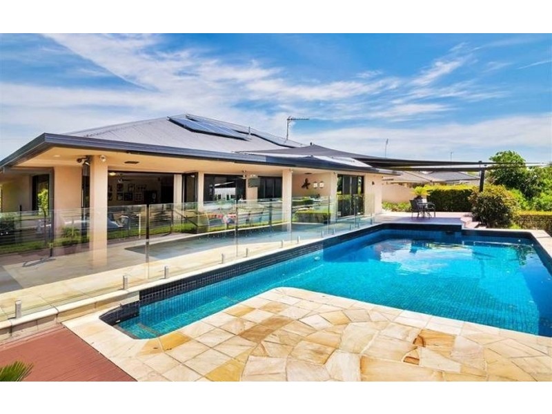 5 Binda Place, Sorrento QLD 4217