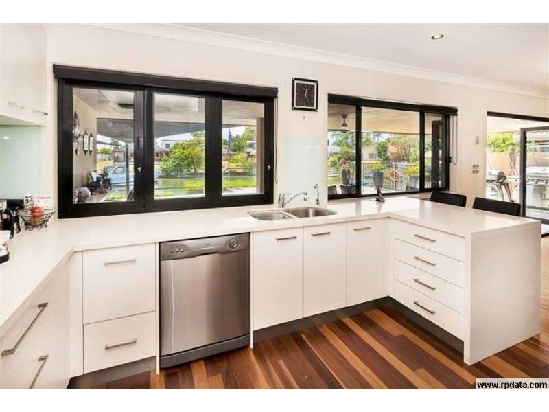 5 Binda Place, Sorrento QLD 4217