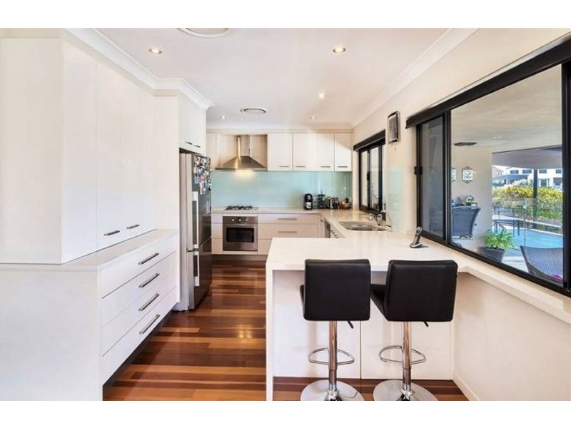 5 Binda Place, Sorrento QLD 4217