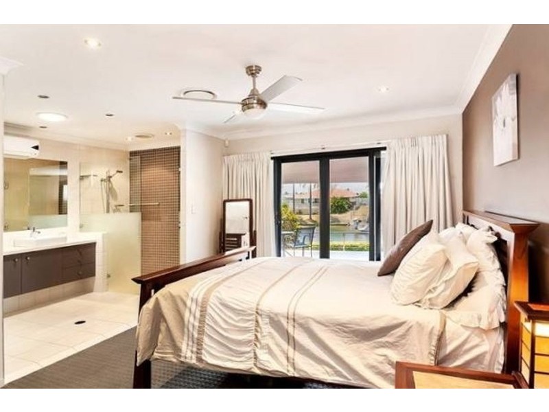 5 Binda Place, Sorrento QLD 4217