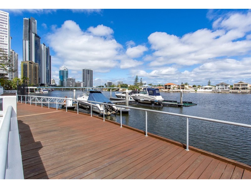 44 “Sentinel”/40 Riverview Parade, Surfers Paradise QLD 4217