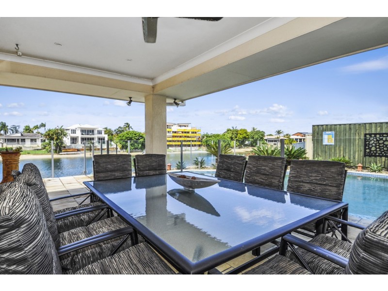 44 Gretel Drive, Mermaid Waters QLD 4218