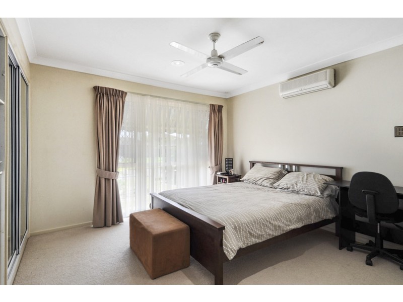 44 Gretel Drive, Mermaid Waters QLD 4218