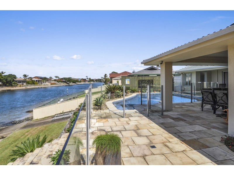 44 Gretel Drive, Mermaid Waters QLD 4218