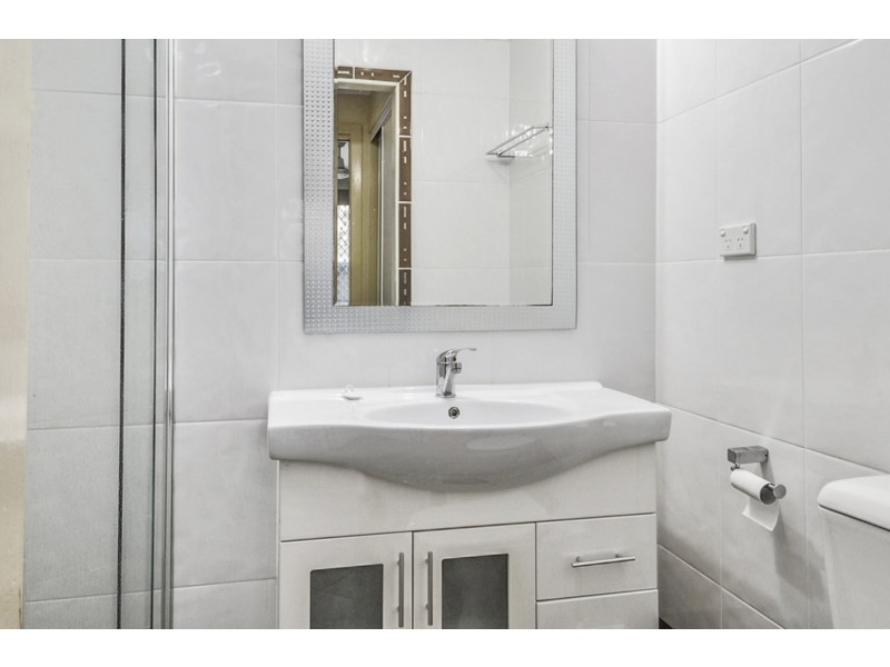 44 Gretel Drive, Mermaid Waters QLD 4218