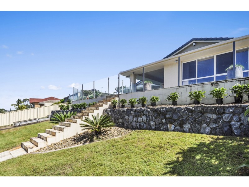 44 Gretel Drive, Mermaid Waters QLD 4218