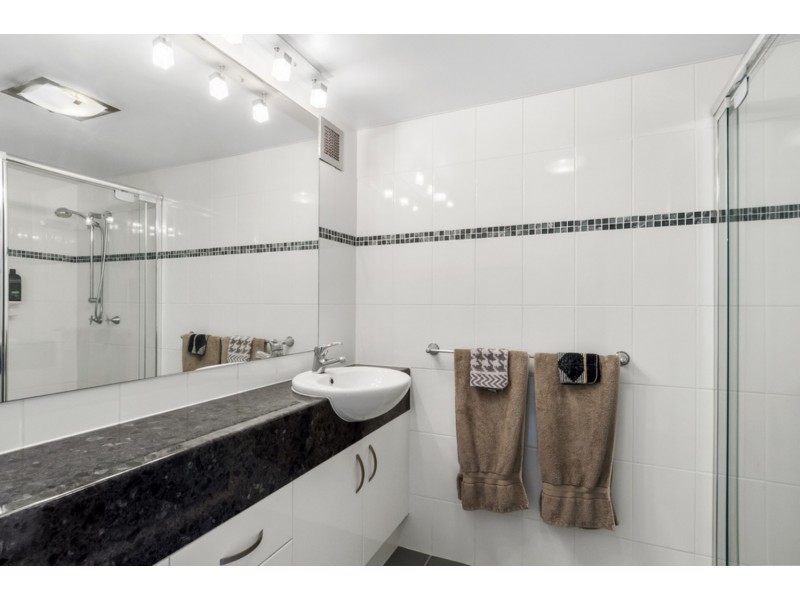 Acapulco/4 Thornton Street, Surfers Paradise QLD 4217