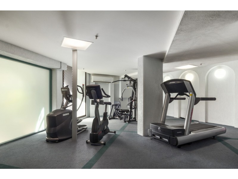 Acapulco/4 Thornton Street, Surfers Paradise QLD 4217