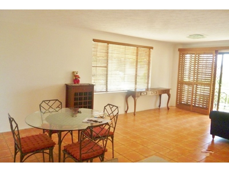 4/49 Old Burleigh, Surfers Paradise QLD 4217