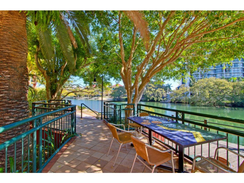1 Paradise Island, Surfers Paradise QLD 4217