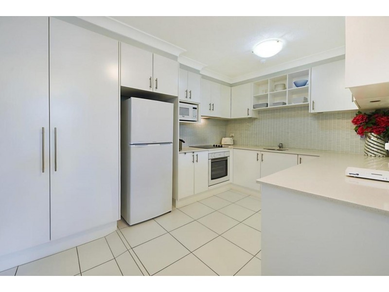 “Aristocrat”/19 Aubrey Street, Surfers Paradise QLD 4217