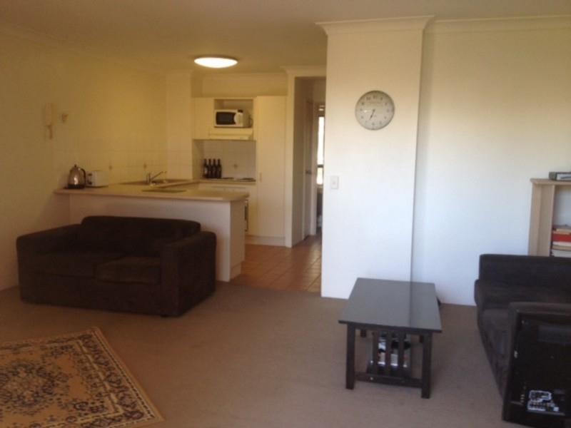 45 Pohlman Street, Southport QLD 4215