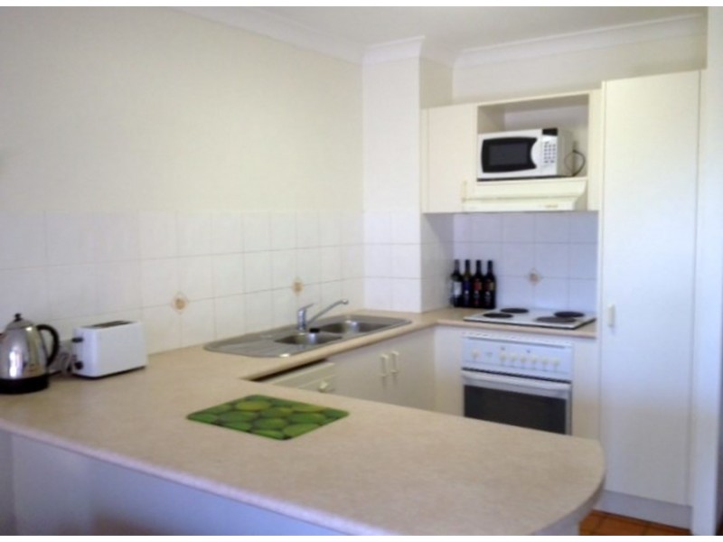 45 Pohlman Street, Southport QLD 4215