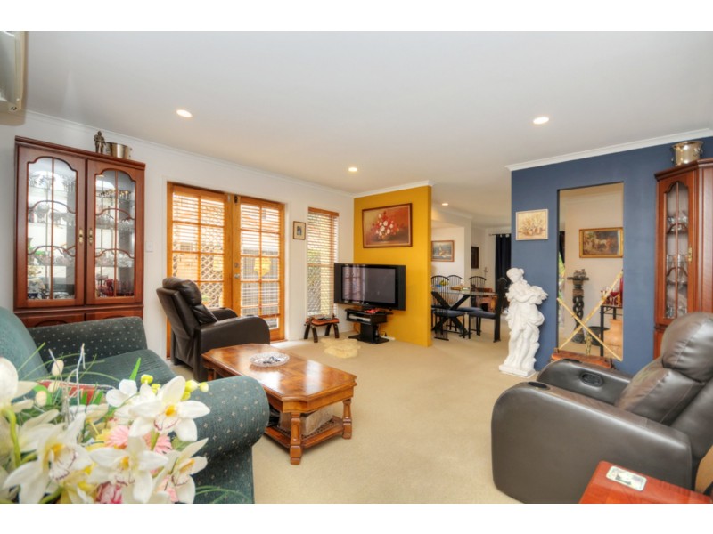 1/93 Eugaree Street, Southport QLD 4215