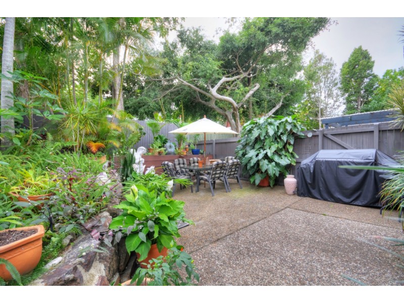 1/93 Eugaree Street, Southport QLD 4215