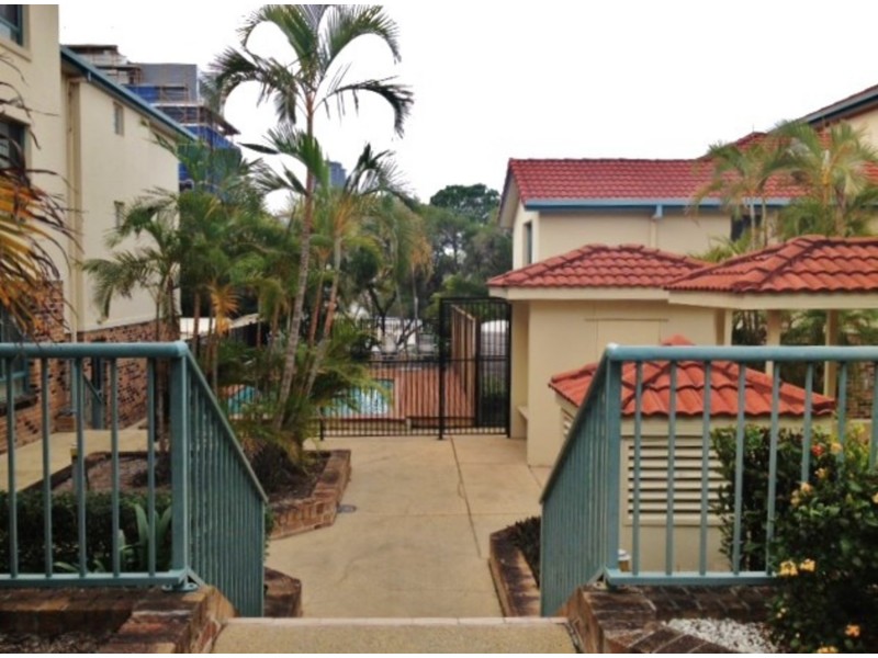 9 Tweed Street, Southport QLD 4215