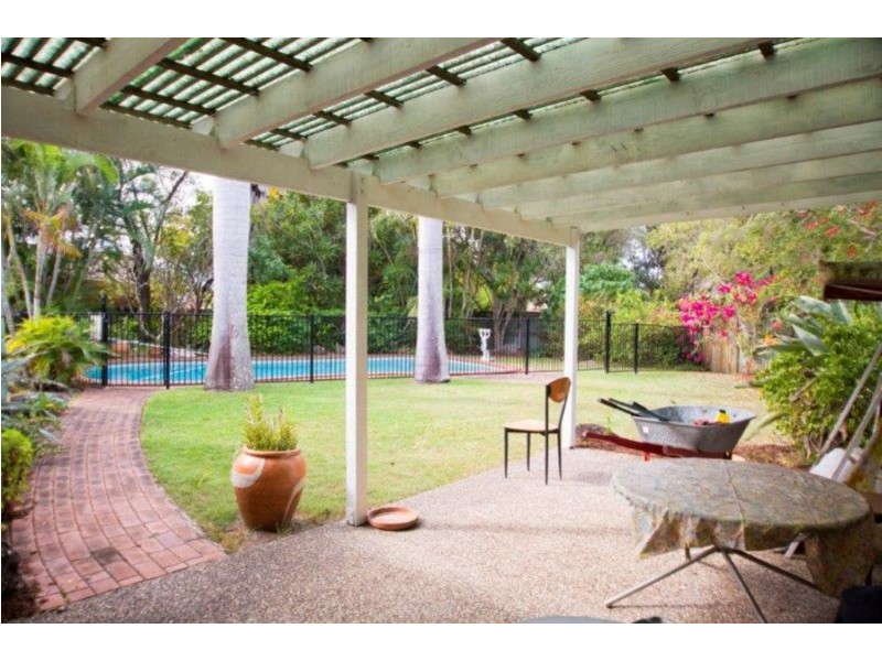 6 Langford Court, Mermaid Waters QLD 4218