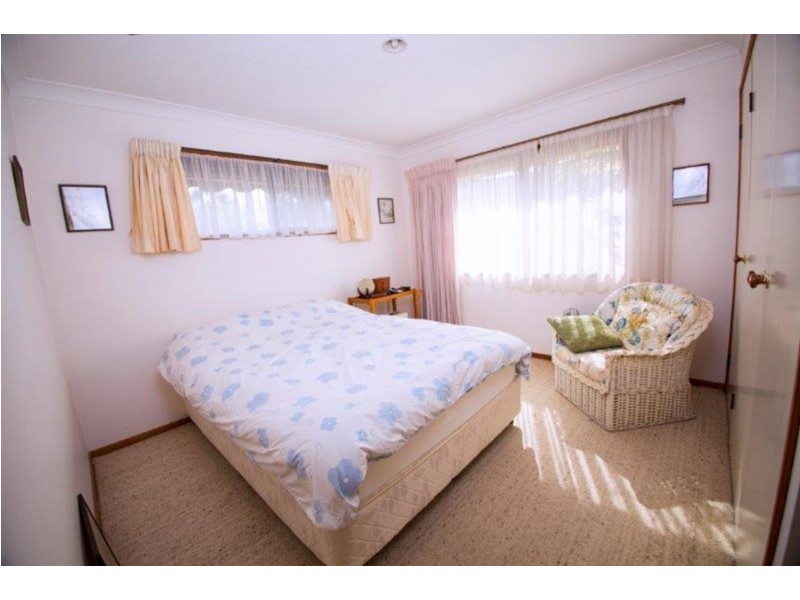 6 Langford Court, Mermaid Waters QLD 4218