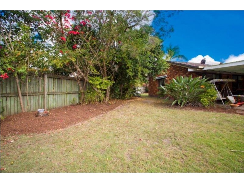 6 Langford Court, Mermaid Waters QLD 4218