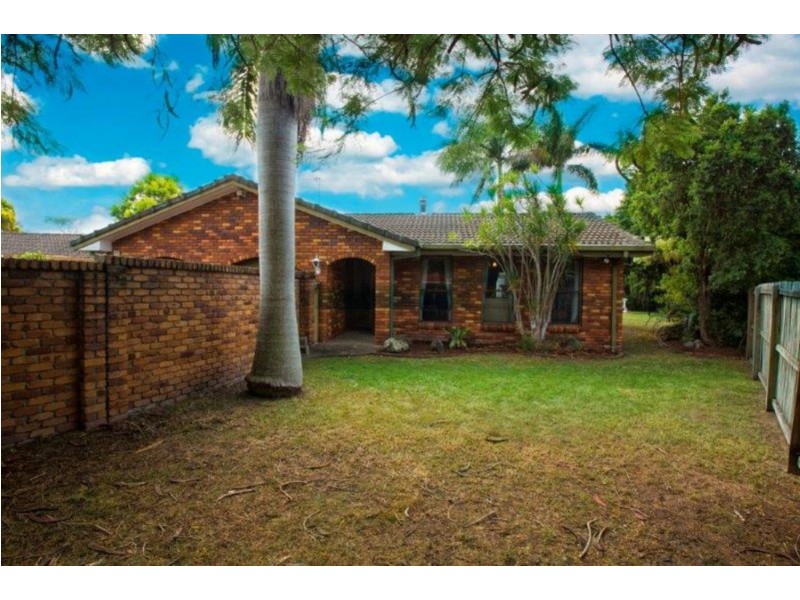 6 Langford Court, Mermaid Waters QLD 4218