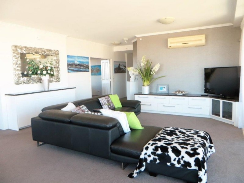 Sun City /3400 Gold coast Highway, Surfers Paradise QLD 4217