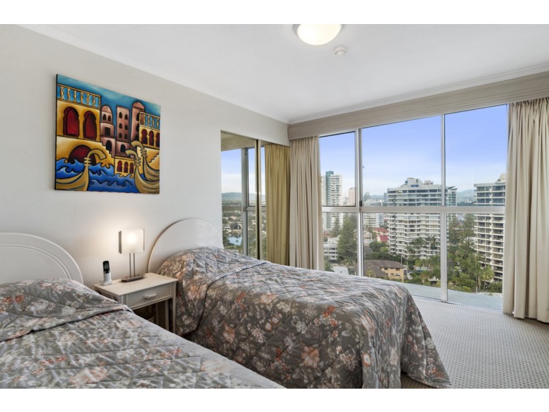 Surfers Beachside/10 Vista Street, Surfers Paradise QLD 4217
