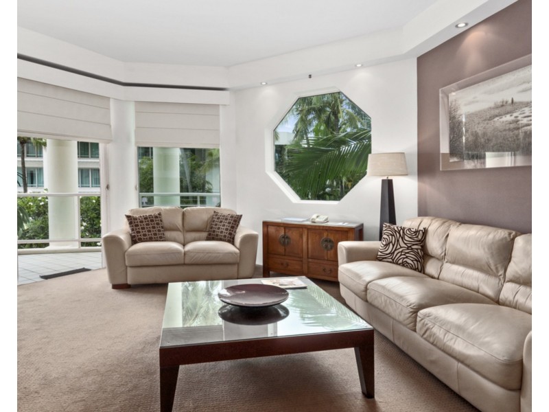 Pacific Mirage Villa/20/135 Seaworld Drive, Main Beach QLD 4217