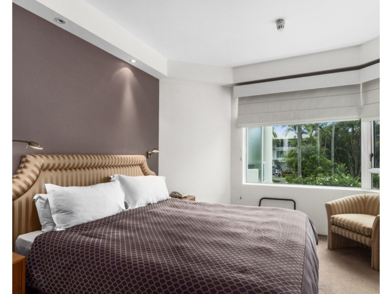 Pacific Mirage Villa/20/135 Seaworld Drive, Main Beach QLD 4217