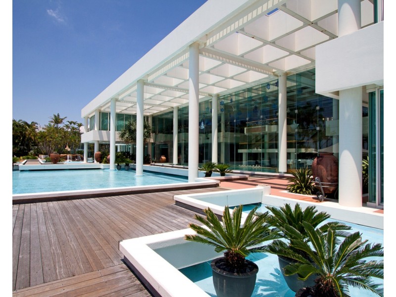 Pacific Mirage Villa/20/135 Seaworld Drive, Main Beach QLD 4217