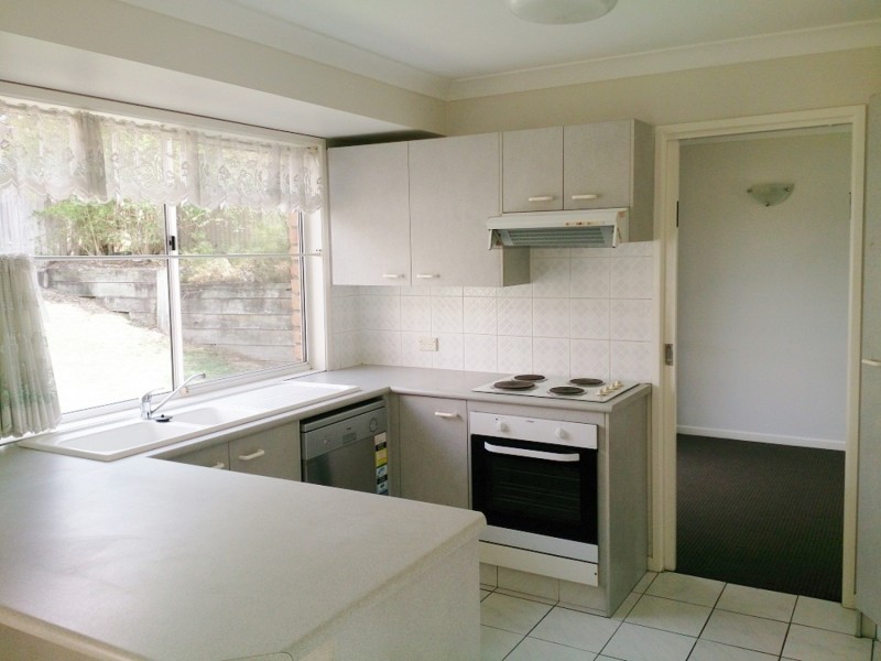 9 Henry Cotton Drive, Parkwood QLD 4214