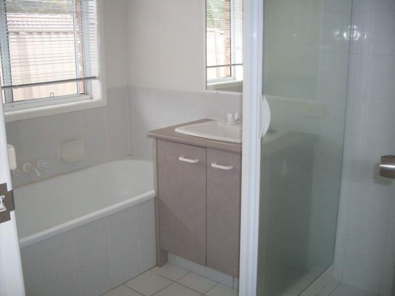 9 Henry Cotton Drive, Parkwood QLD 4214