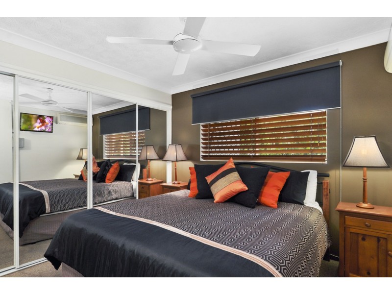 1/10-14 Purli Street, Chevron Island QLD 4217