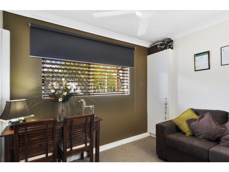 1/10-14 Purli Street, Chevron Island QLD 4217