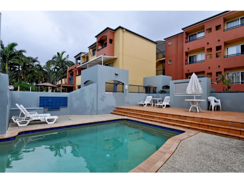 1/10-14 Purli Street, Chevron Island QLD 4217