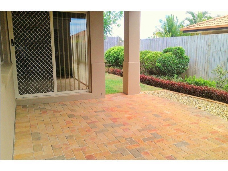 33 Sugargum Court, Molendinar QLD 4214