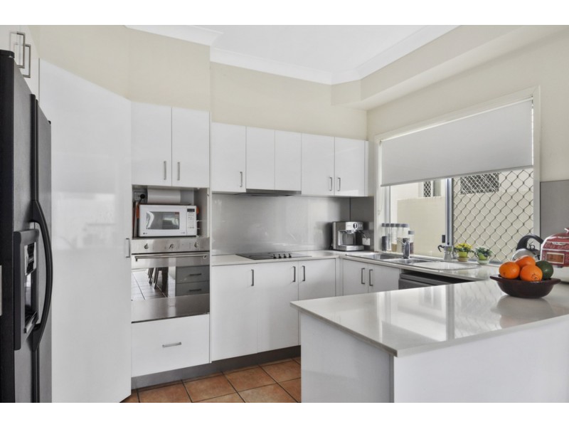 37/5 Bronberg Street, Southport QLD 4215