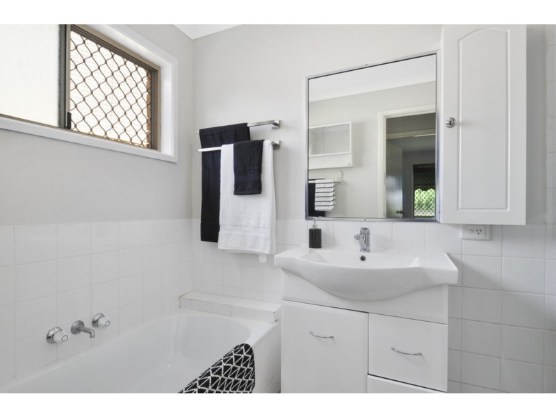1/67 Usher Avenue, Labrador QLD 4215