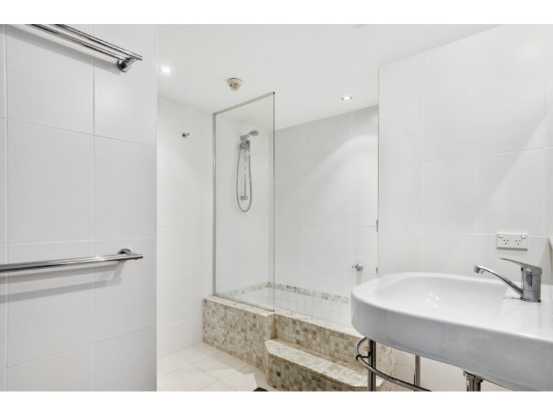 The Dorchester/3 Garfield Terrace, Surfers Paradise QLD 4217