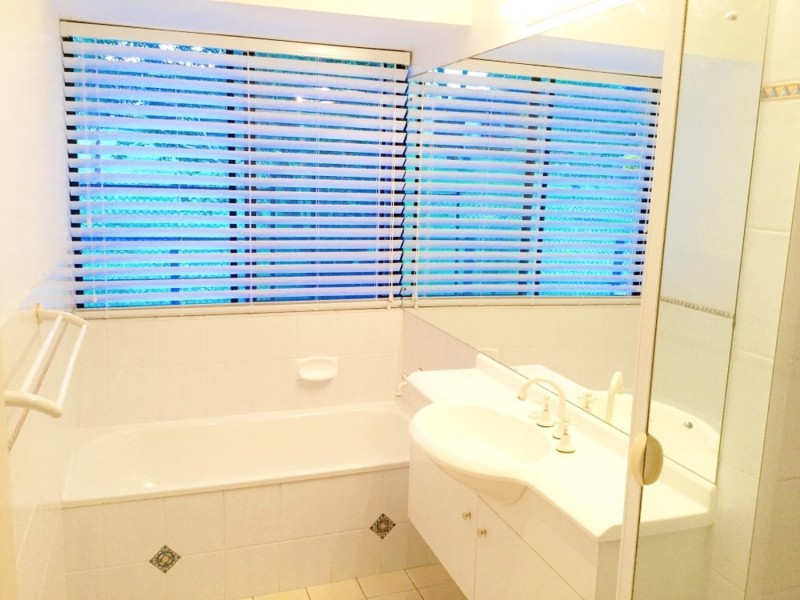 62 Crane Crescent, Nerang QLD 4211