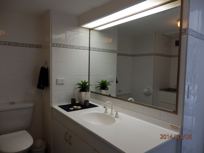 Surfers Beachside/10 Vista Street, Surfers Paradise QLD 4217