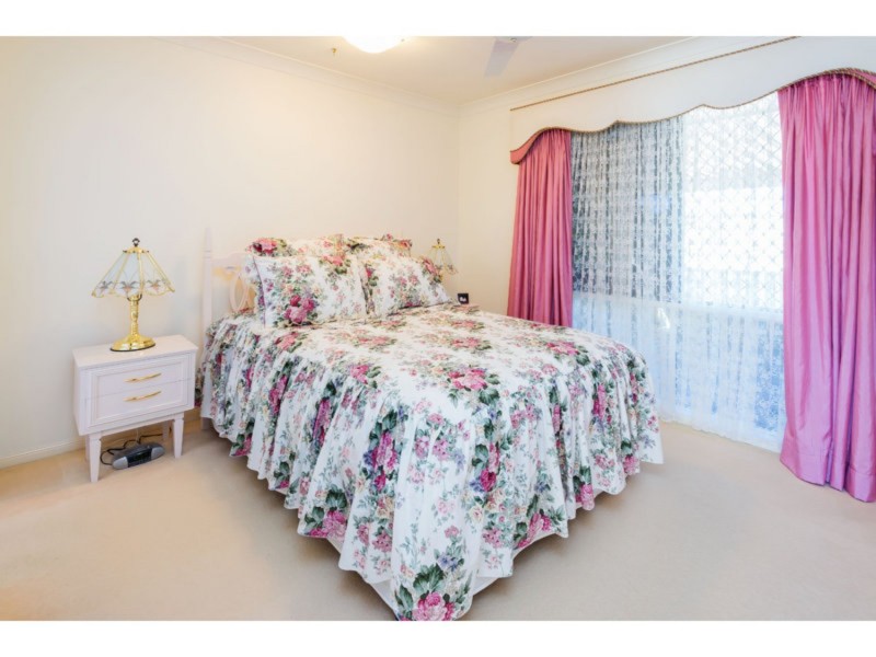 11 Palm Street, Pacific Pines QLD 4211