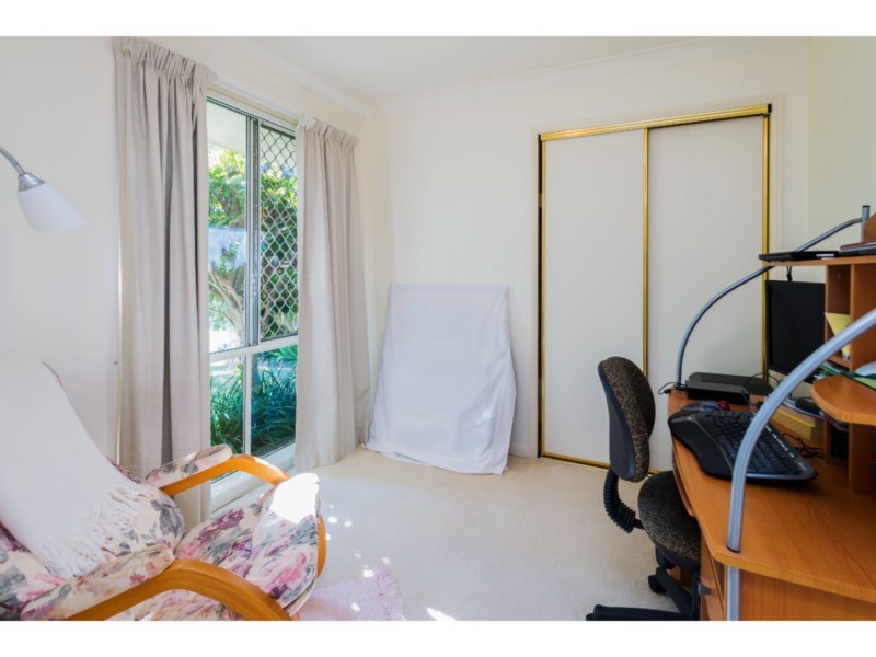 11 Palm Street, Pacific Pines QLD 4211