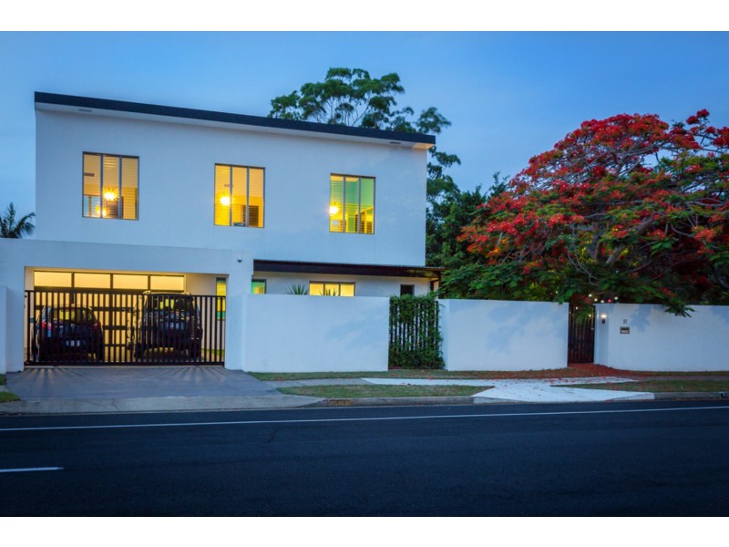 11 Boomerang Crescent, Sorrento QLD 4217