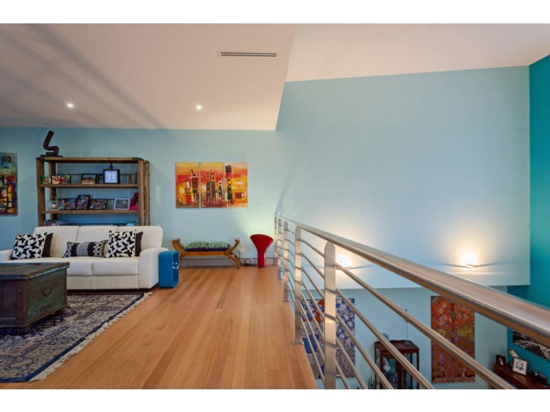 11 Boomerang Crescent, Sorrento QLD 4217
