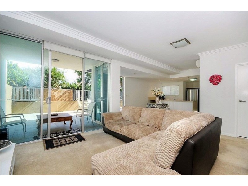 Modena On Chevron/53 Darrambal Street, Chevron Island QLD 4217