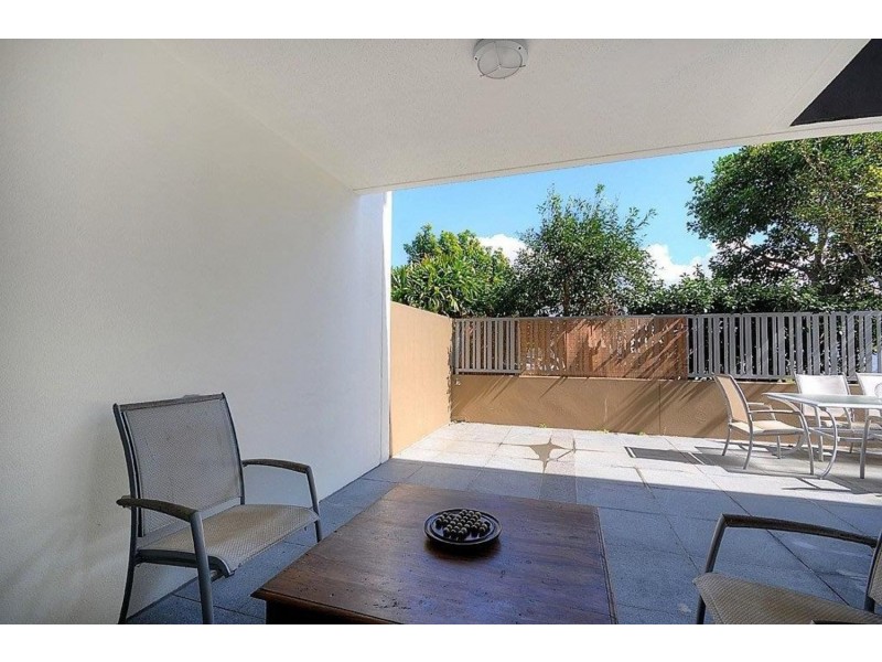 Modena On Chevron/53 Darrambal Street, Chevron Island QLD 4217