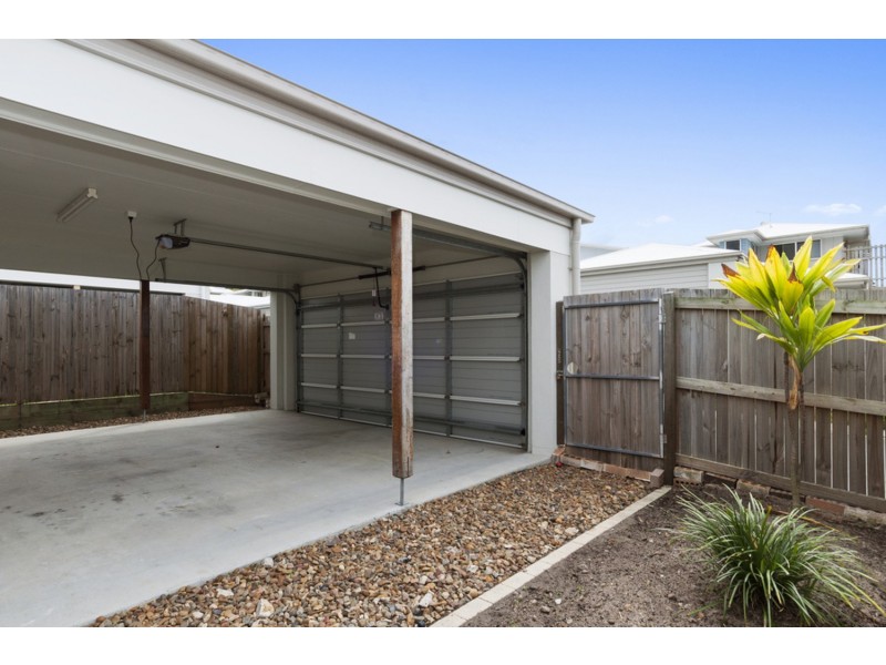 17 Damien Leeding Way, Upper Coomera QLD 4209