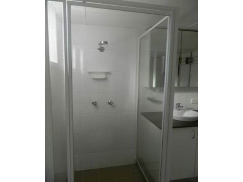 “Tahi”/5 Jubilee Avenue, Broadbeach QLD 4218